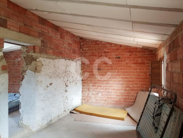 Image No.25-4 Bed House for sale