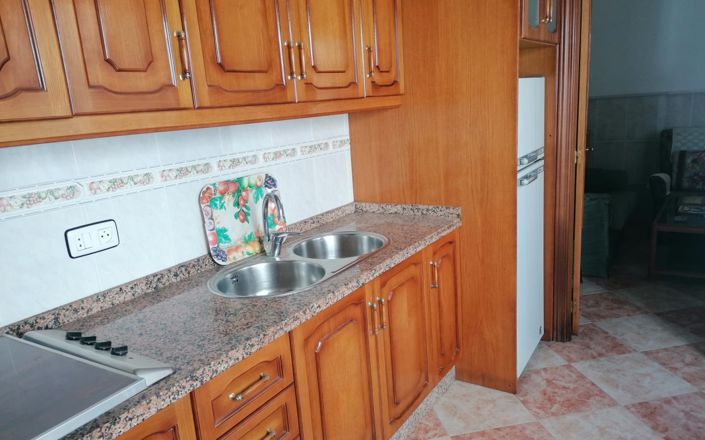 Image No.12-4 Bed House for sale