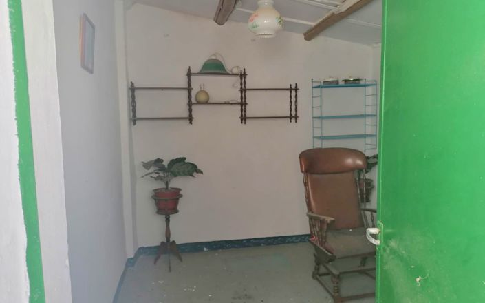 Image No.20-4 Bed House for sale