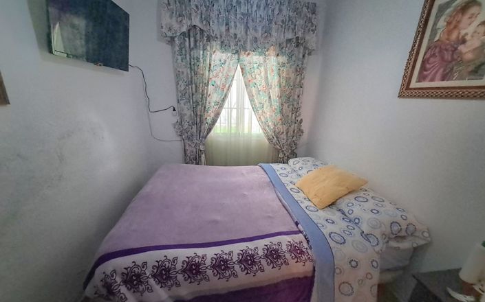 Image No.4-4 Bed House for sale