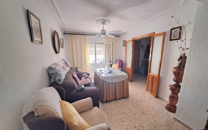 Image No.9-4 Bed House for sale