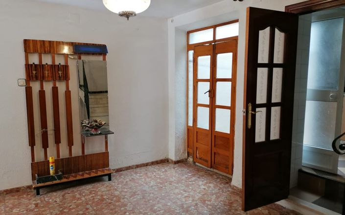 Image No.4-5 Bed House for sale