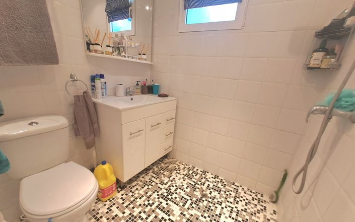 Image No.16-3 Bed House for sale