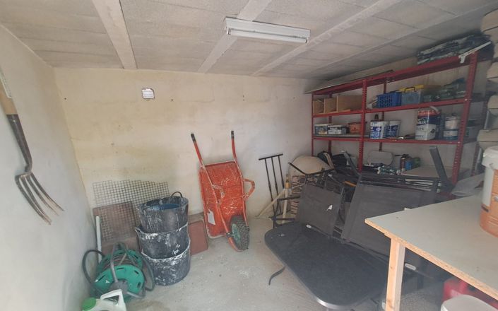 Image No.3-4 Bed House for sale