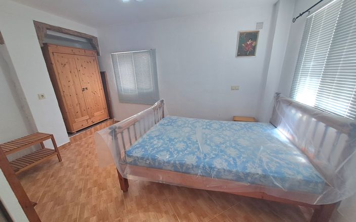 Image No.32-4 Bed House for sale