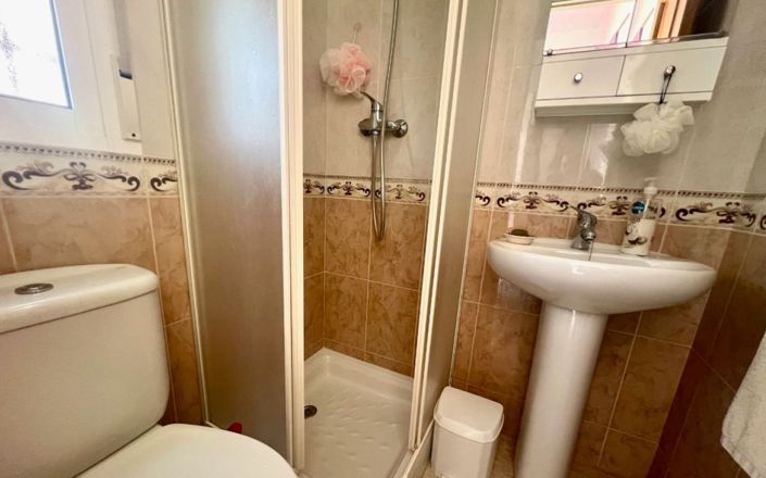 Image No.14-3 Bed House for sale