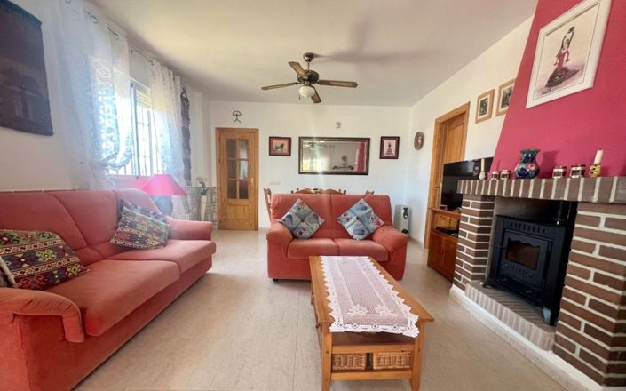 Image No.3-3 Bed House for sale