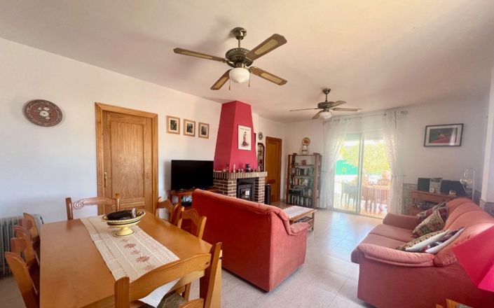 Image No.6-3 Bed House for sale