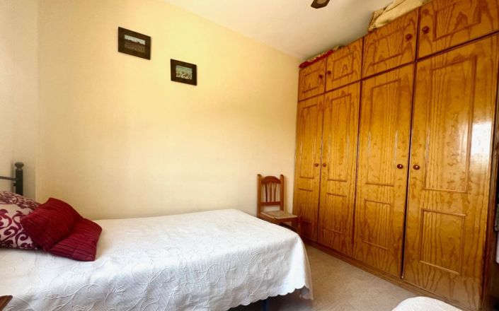 Image No.9-3 Bed House for sale