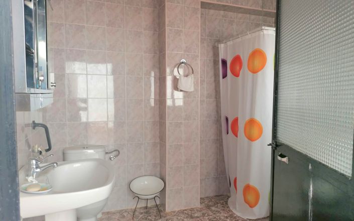 Image No.12-4 Bed House for sale