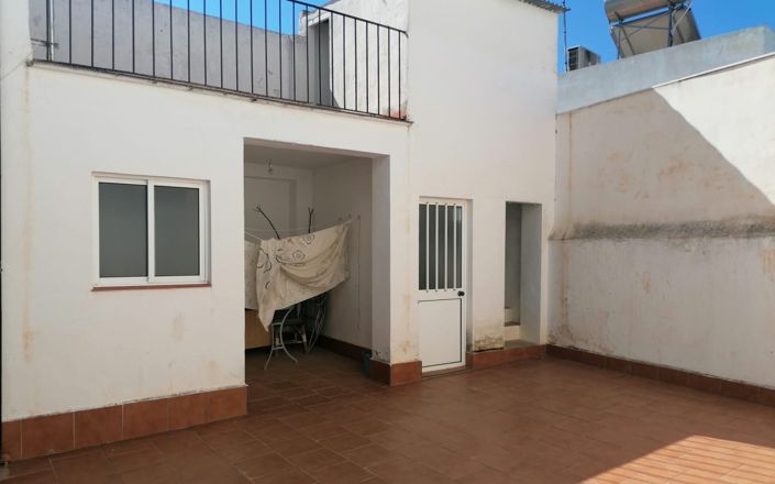 Image No.13-4 Bed House for sale