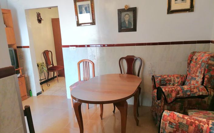 Image No.8-4 Bed House for sale