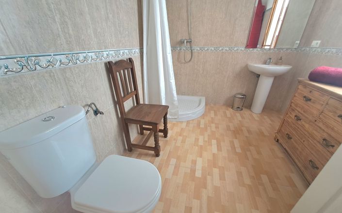 Image No.22-2 Bed House for sale