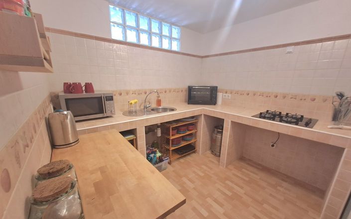 Image No.8-2 Bed House for sale