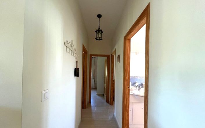 Image No.14-3 Bed House for sale