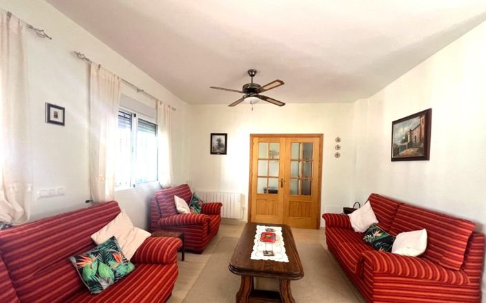 Image No.9-3 Bed House for sale