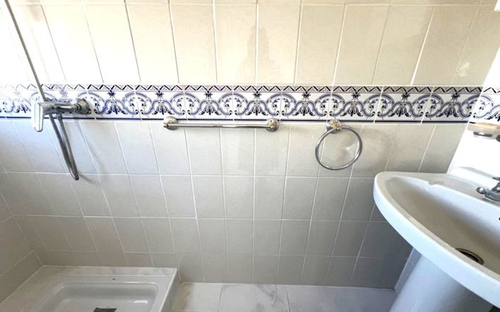 Image No.15-5 Bed House for sale