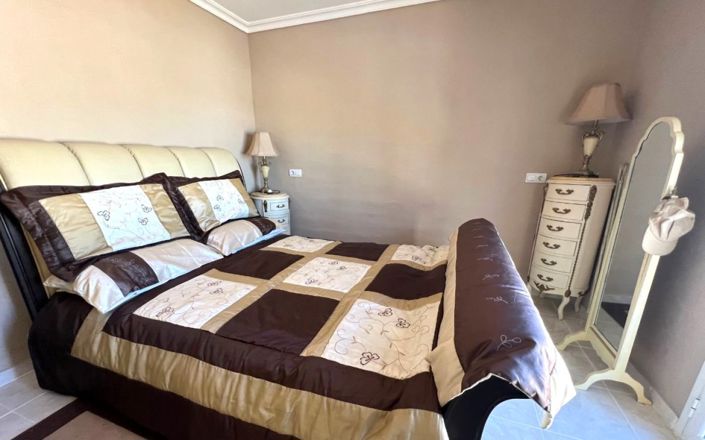 Image No.23-5 Bed House for sale