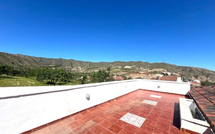 Image No.32-5 Bed House for sale