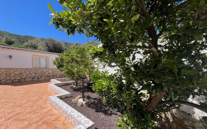 Image No.34-5 Bed House for sale