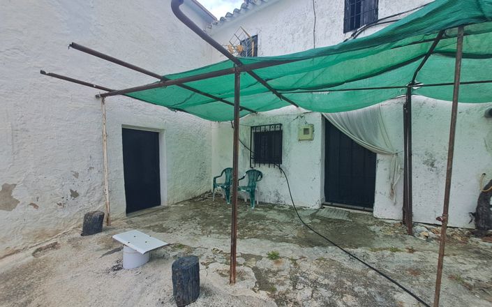 Image No.13-3 Bed House for sale