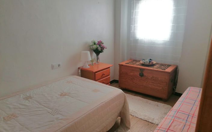 Image No.14-6 Bed House for sale