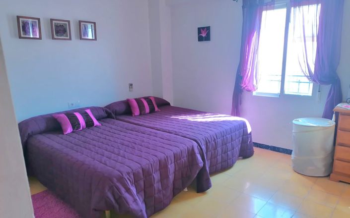 Image No.16-6 Bed House for sale