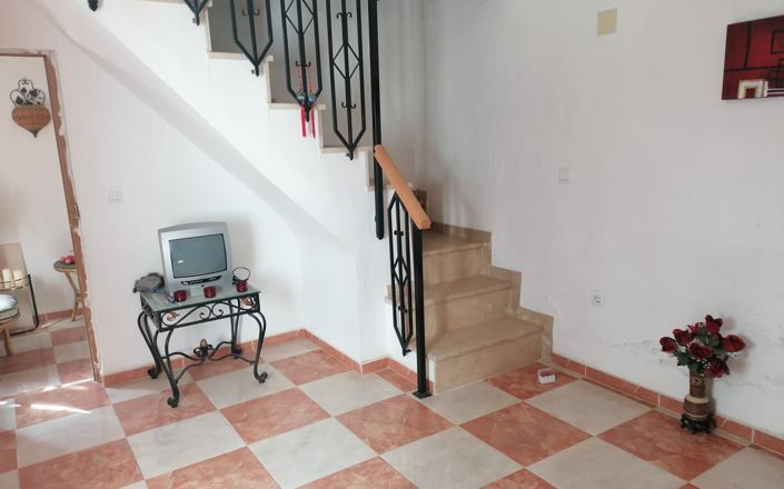 Image No.34-6 Bed House for sale