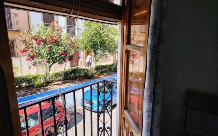 Image No.27-6 Bed House for sale