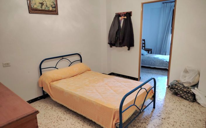 Image No.29-6 Bed House for sale