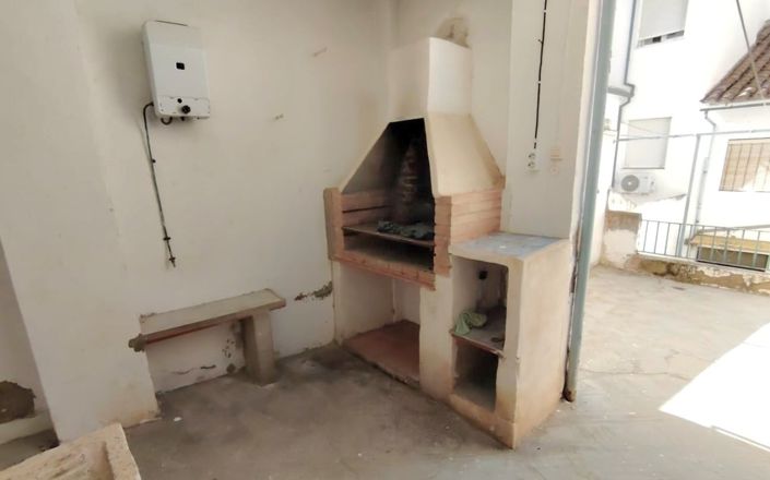 Image No.15-4 Bed House for sale