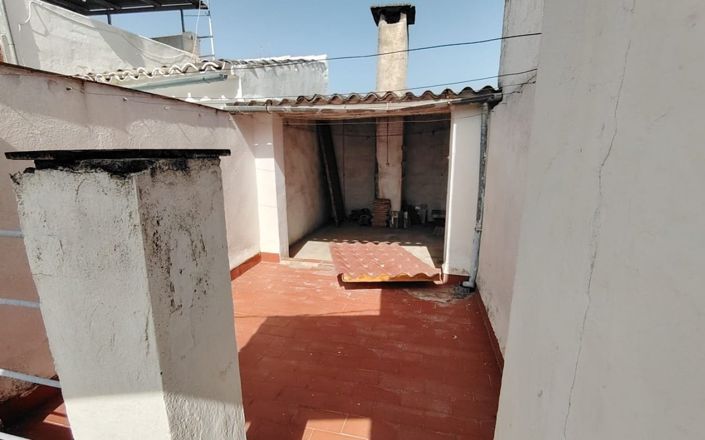 Image No.20-4 Bed House for sale