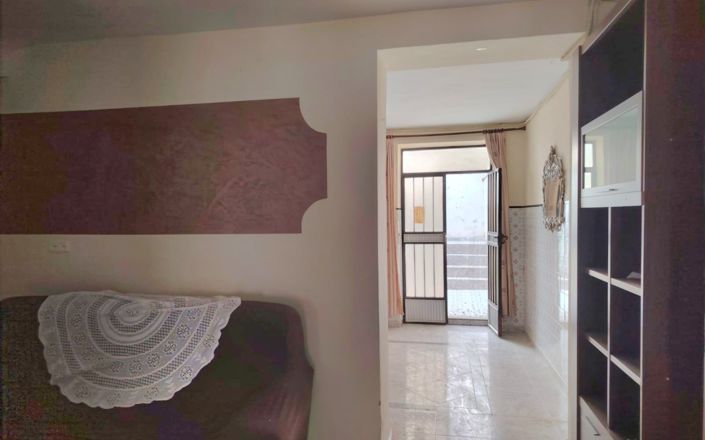 Image No.7-4 Bed House for sale