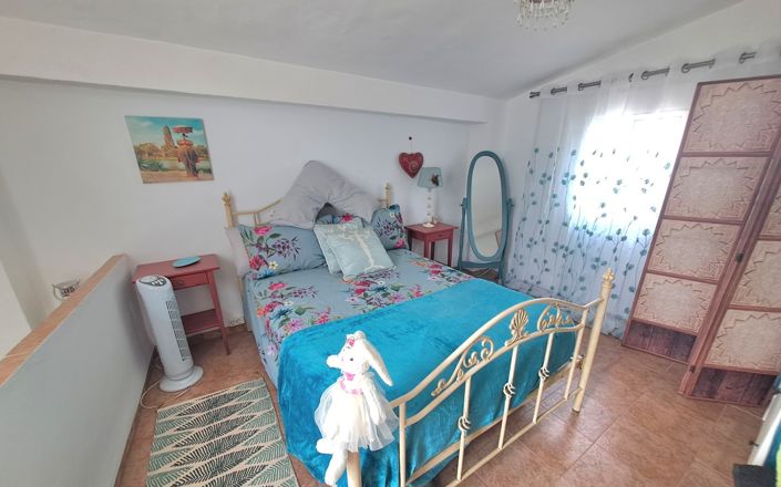 Image No.16-3 Bed House for sale