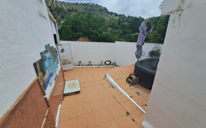 Image No.42-3 Bed House for sale