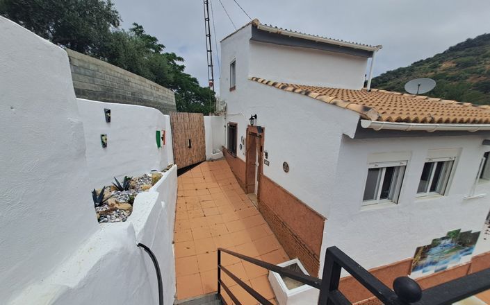 Image No.48-3 Bed House for sale