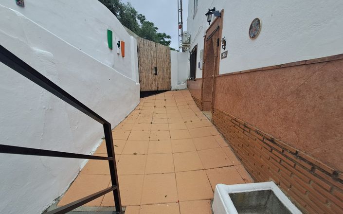 Image No.49-3 Bed House for sale