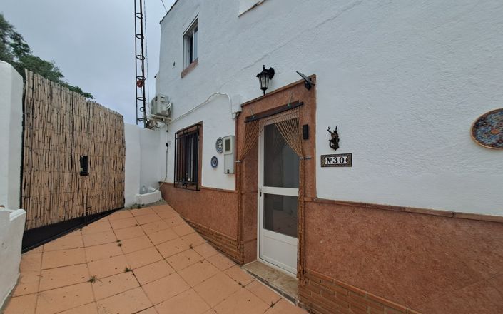 Image No.50-3 Bed House for sale