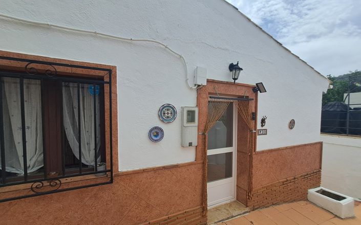 Image No.51-3 Bed House for sale