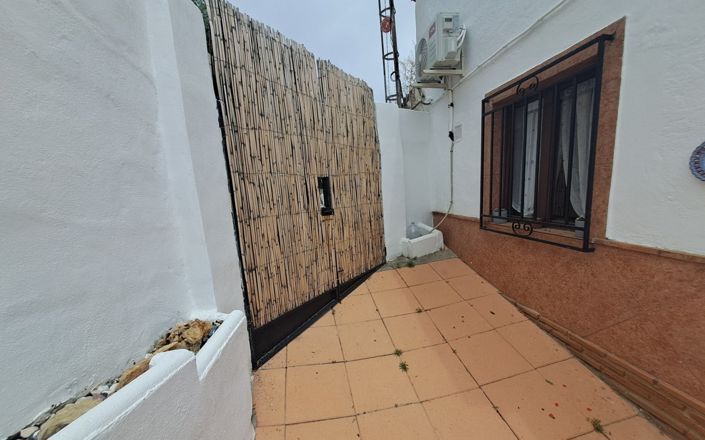 Image No.53-3 Bed House for sale