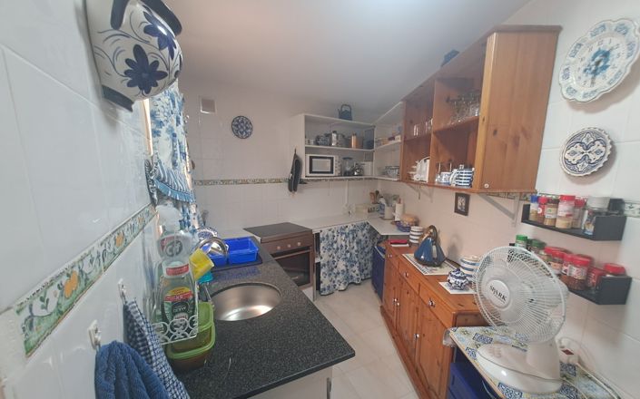 Image No.12-2 Bed House for sale