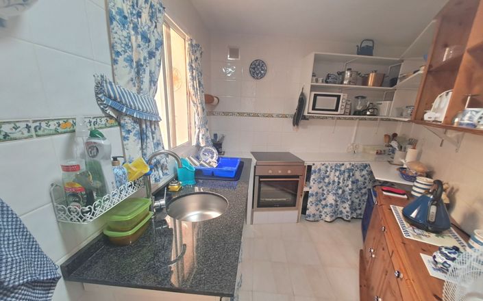 Image No.13-2 Bed House for sale