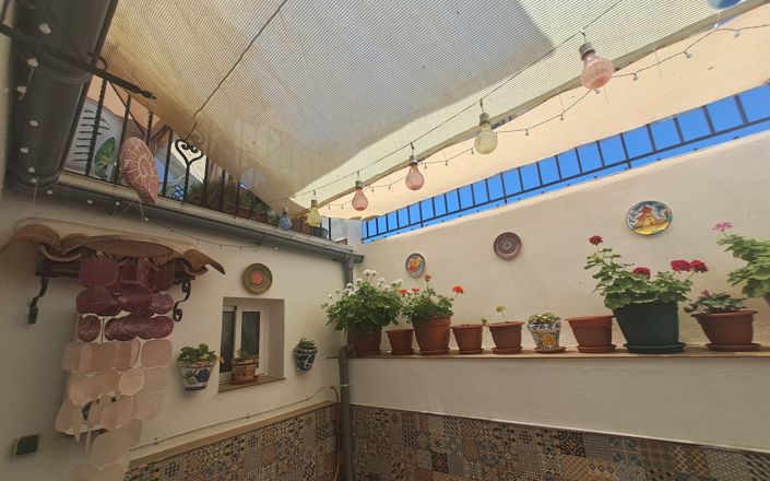 Image No.20-2 Bed House for sale