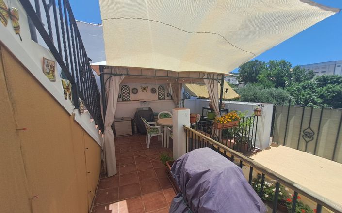 Image No.28-2 Bed House for sale