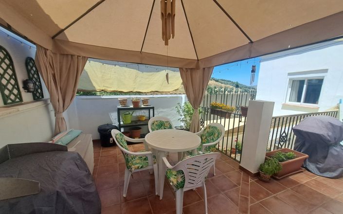 Image No.30-2 Bed House for sale