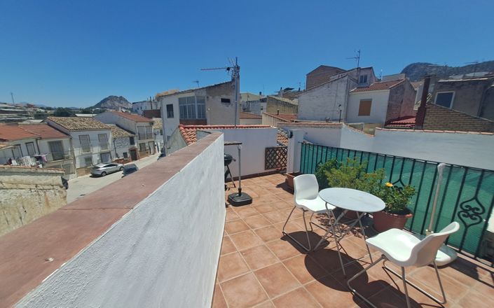 Image No.37-2 Bed House for sale