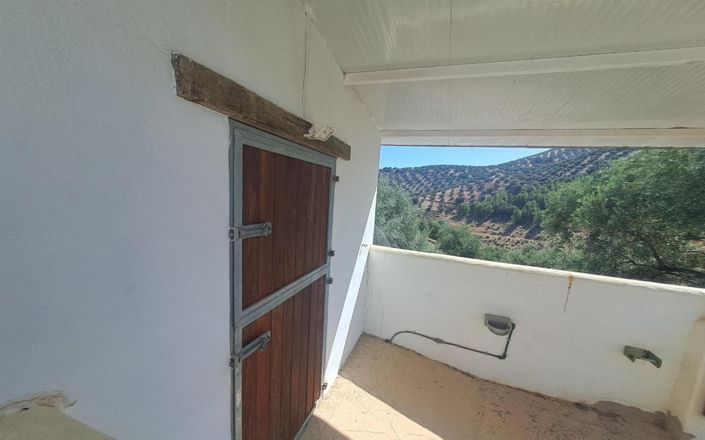 Image No.16-4 Bed House for sale