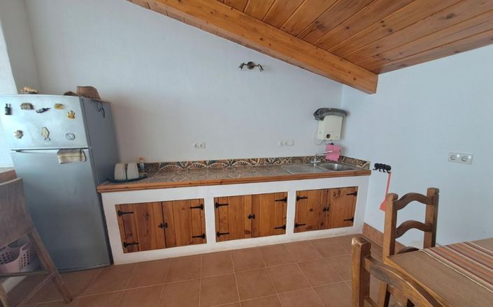 Image No.15-6 Bed House for sale