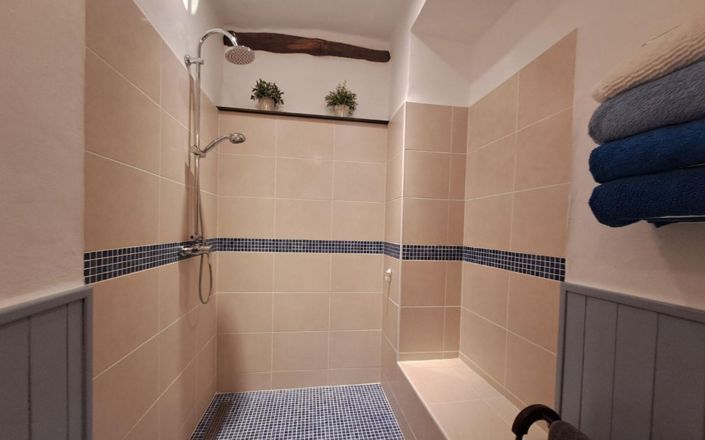 Image No.27-6 Bed House for sale