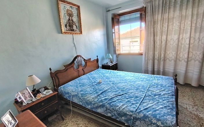 Image No.20-3 Bed House for sale